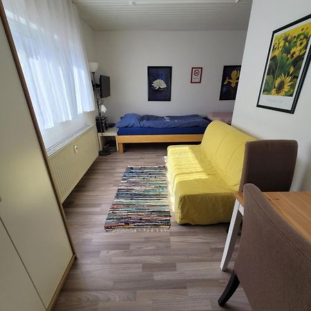 Messezimmer Am Thewissenweg Dusseldorf Bagian luar foto