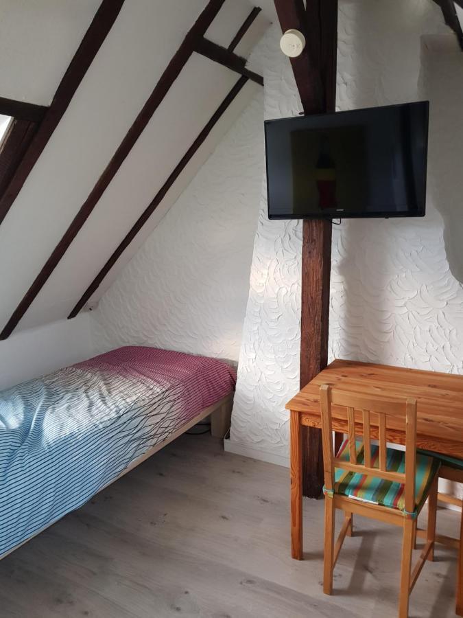 Messezimmer Am Thewissenweg Dusseldorf Ruang foto