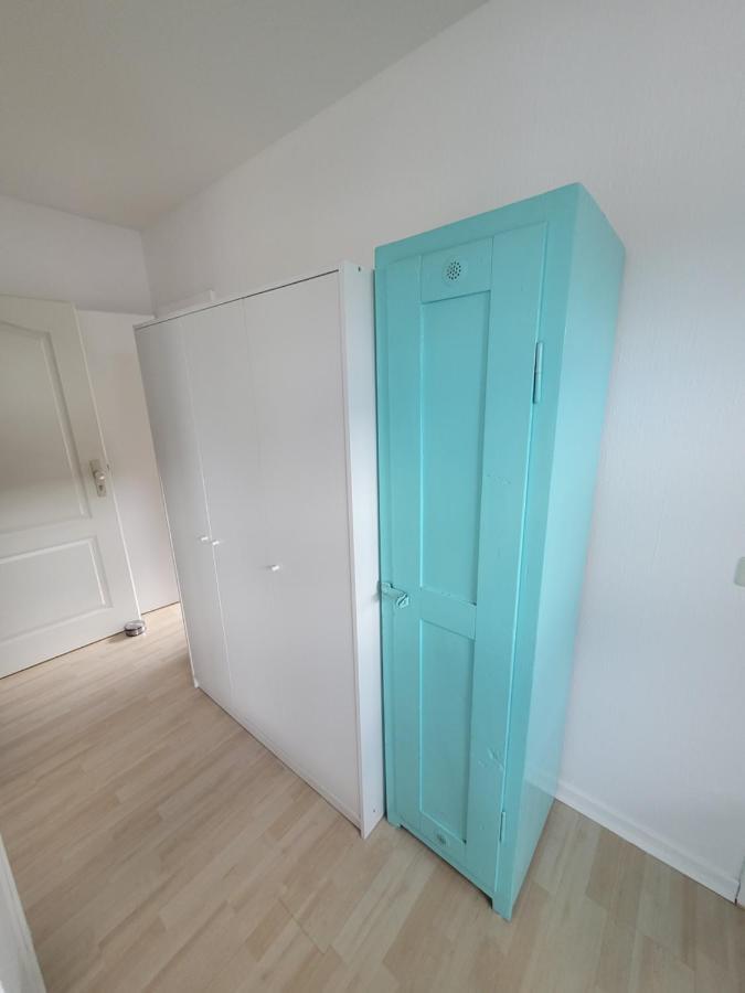 Messezimmer Am Thewissenweg Dusseldorf Bagian luar foto